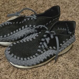 Nike Black and Gray Woven Sneakers